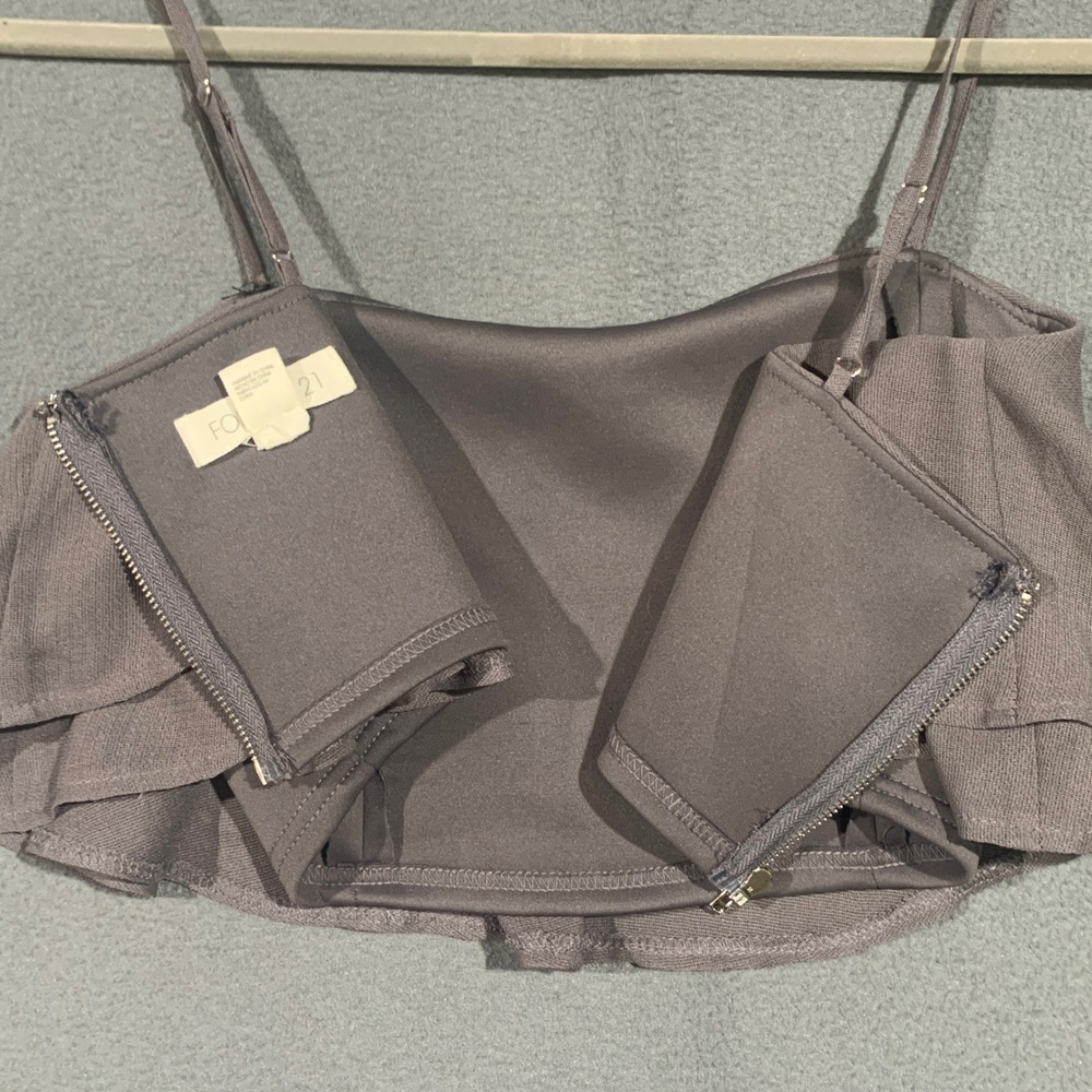 Forever 21 Womens Charcoal Gray Tiered Ruffle Crop Top Adjustable Straps Medium - Picture 7 of 7